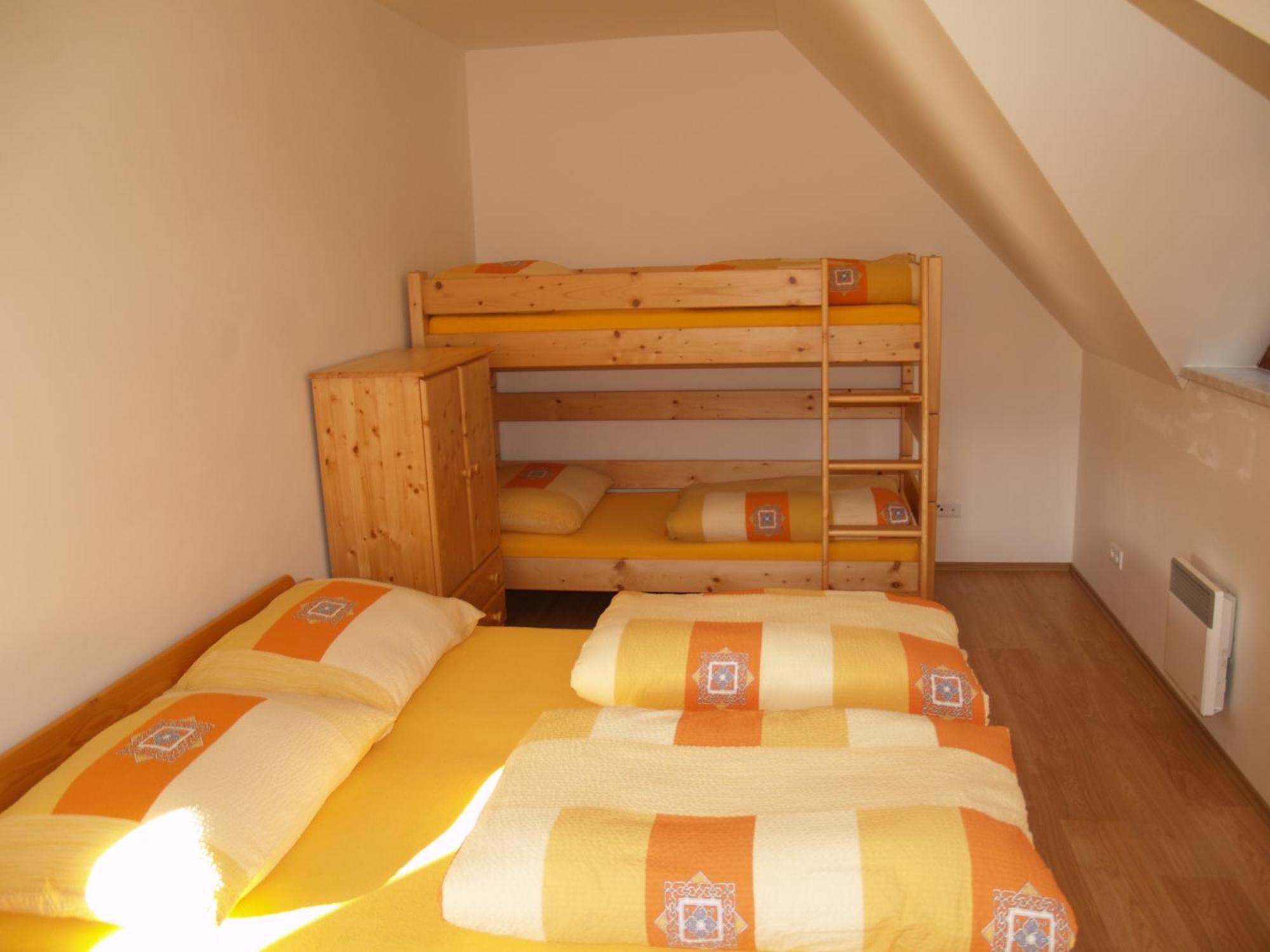 Rodinne Apartmany 데슈트네 프 오를리츠키흐 호라 외부 사진